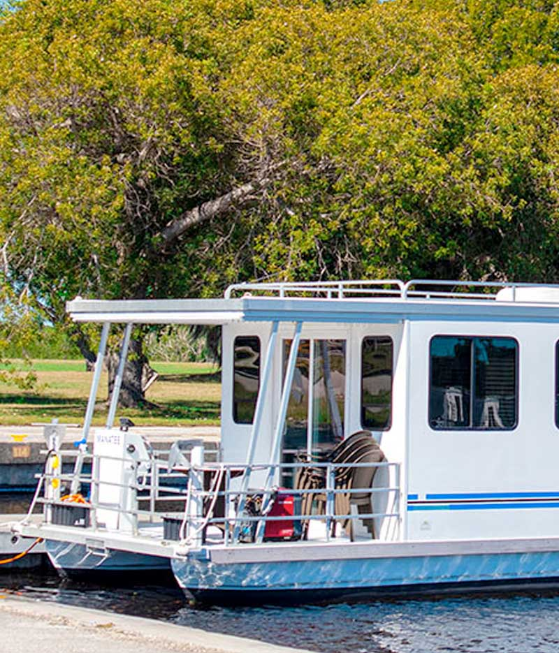 Flamingo Houseboats
